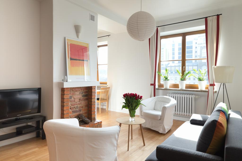 One By Your Freedom Apartment Warschau