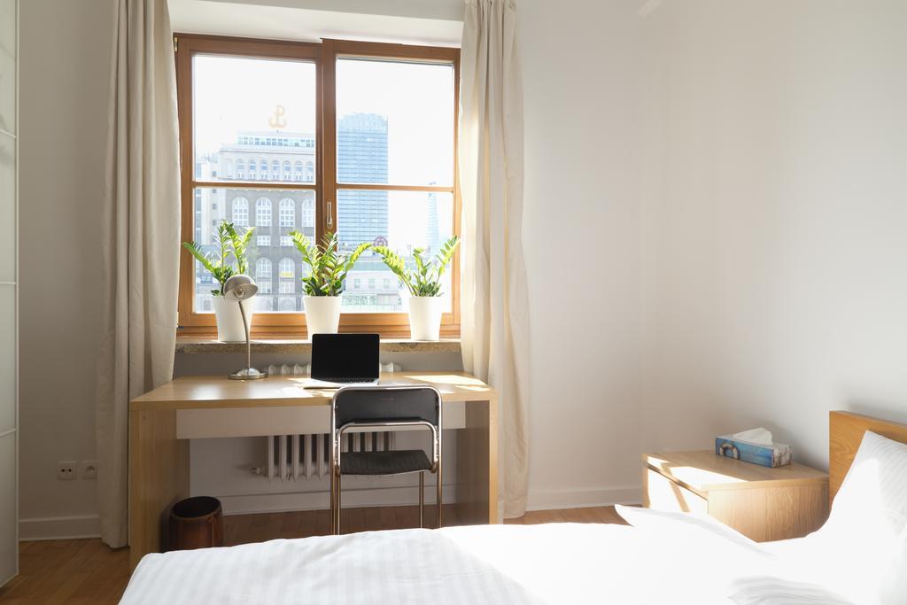 One By Your Freedom Apartment Warschau